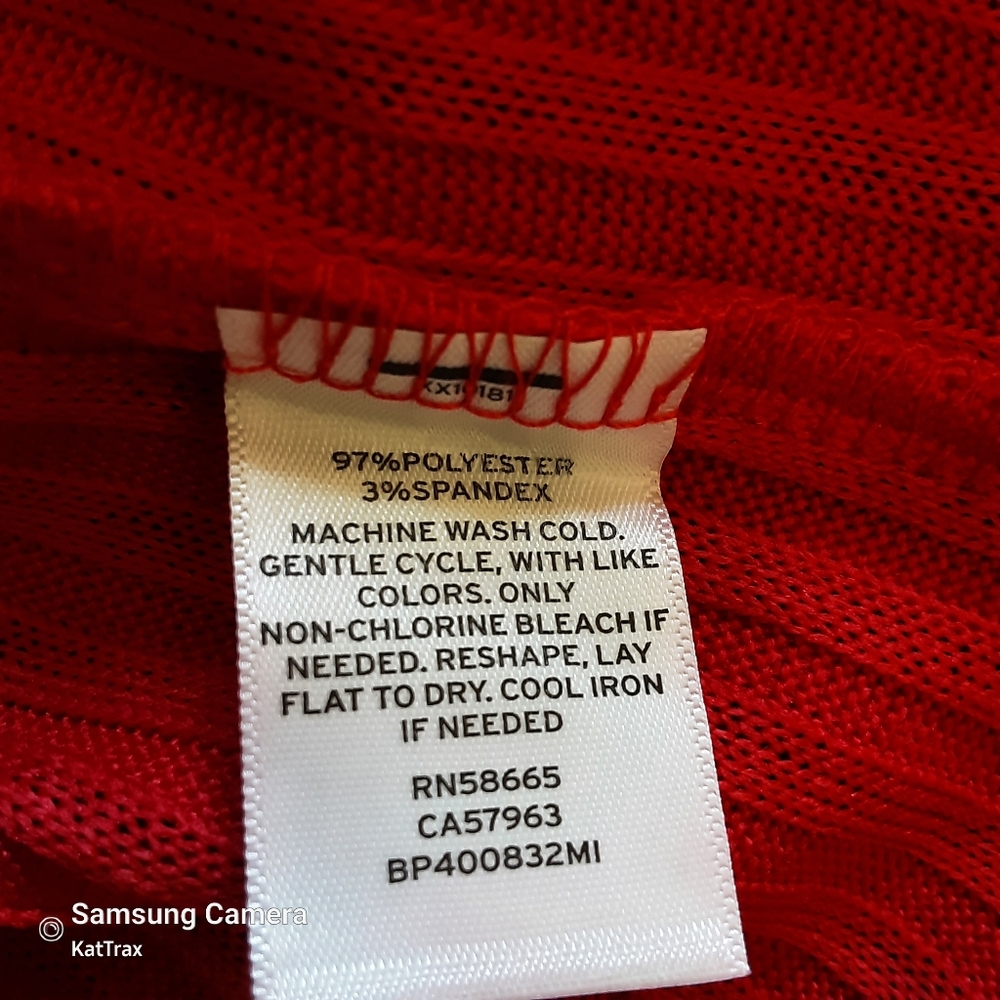 ♡♡♡♡♡ NWOT BP red long sleeved sweater - Picture 6 of 6
